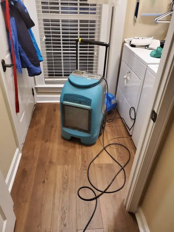 Commercial dehumidifier deployed for Flood Damage Cleanup in Vincent
